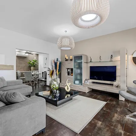 Lyrata - Duplex Premium بيت للعطل